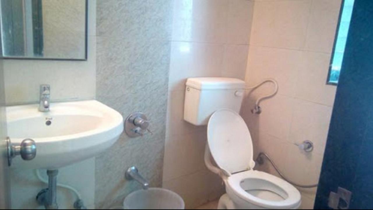 Hotel Rajdeep Pune Bagian luar foto
